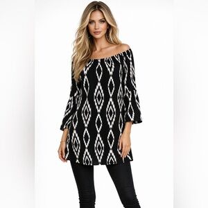 Voll Women's XL Black White Geometric 3/4 Bell Sleeve Blouse. See Des For Size